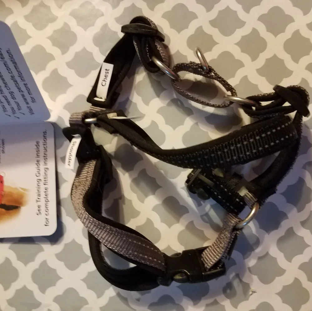 Petsafe No Pull Harness Small NWOT Attached
